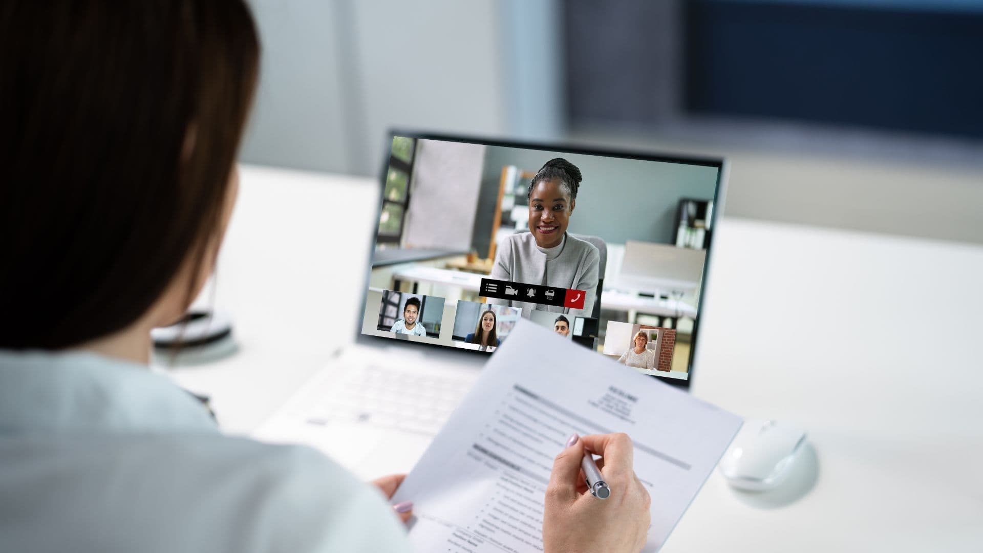 Virtual Interview Tips to Make a Strong Impression